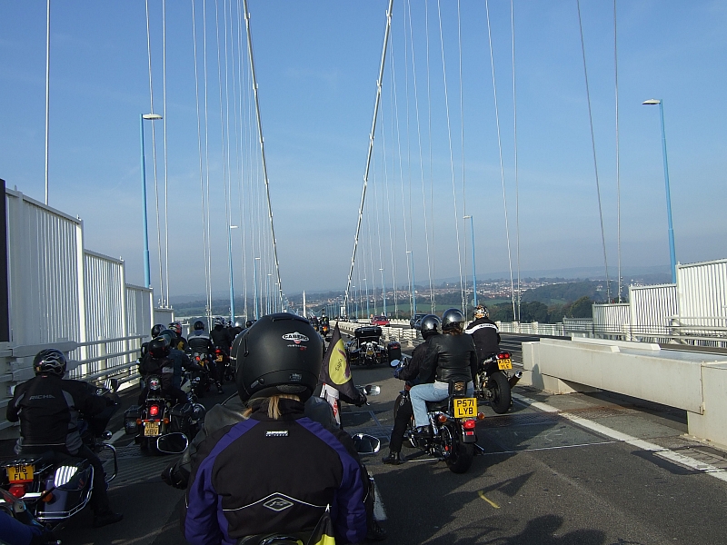 [Hoggin the Bridge 07 084.jpg]